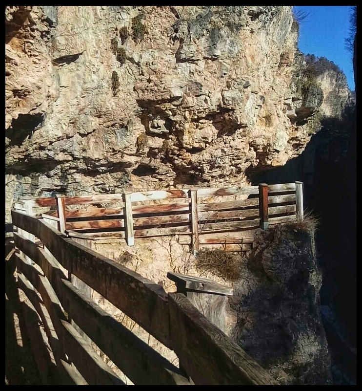 Il-Sentiero-nella-roccia-di-San-Romedio